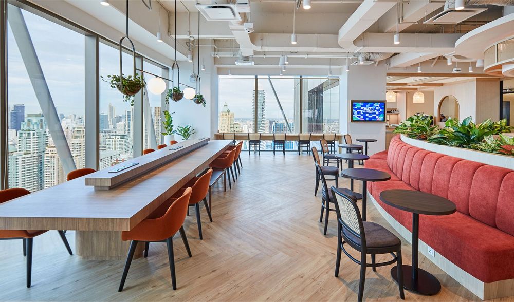 Co-working Space là nơi các cá nhân và doanh nghiệp chia sẻ không gian làm việc chung